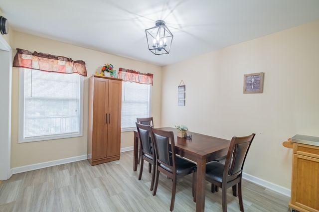 61 Brookfield Cir, Winchester, TN 37398