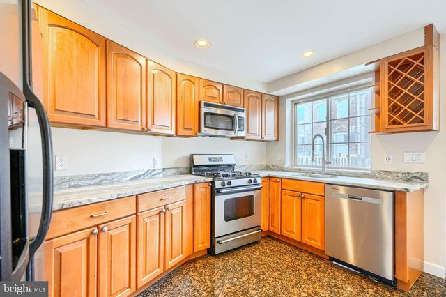 135 W OSTEND ST, Baltimore, MD 21230