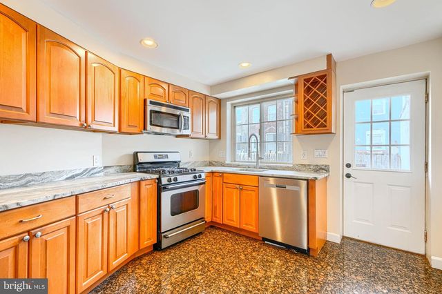 135 W OSTEND ST, Baltimore, MD 21230
