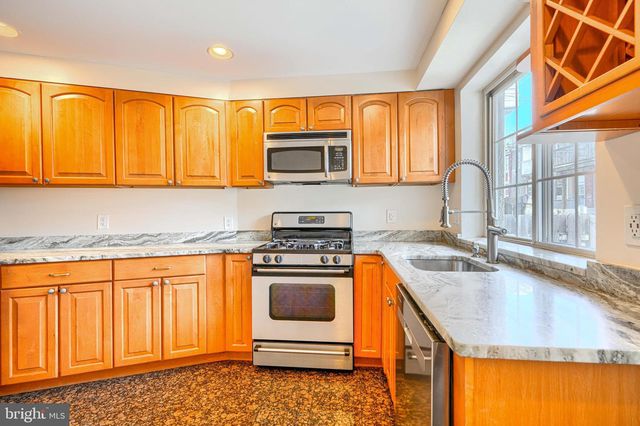 135 W OSTEND ST, Baltimore, MD 21230