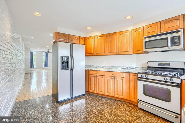 135 W OSTEND ST, Baltimore, MD 21230