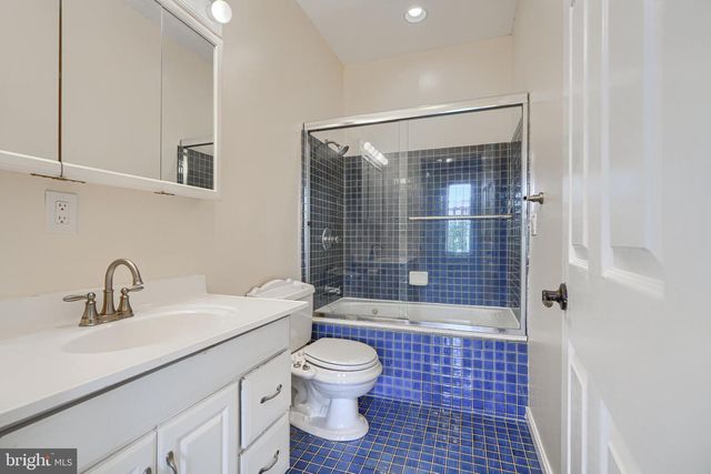 135 W OSTEND ST, Baltimore, MD 21230