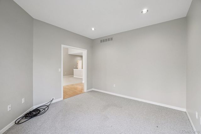 7366 Crackling Creek Circle 1, West Bloomfield Charter Township, MI 48322