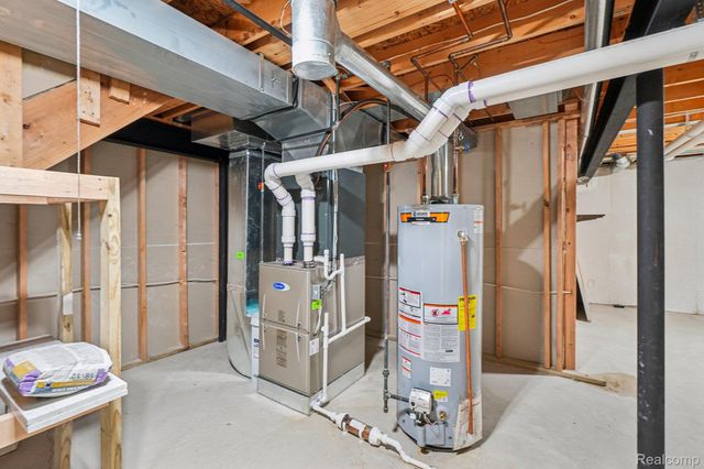 7366 Crackling Creek Circle 1, West Bloomfield Charter Township, MI 48322