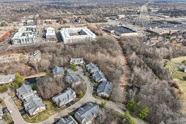 7366 Crackling Creek Circle 1, West Bloomfield Charter Township, MI 48322