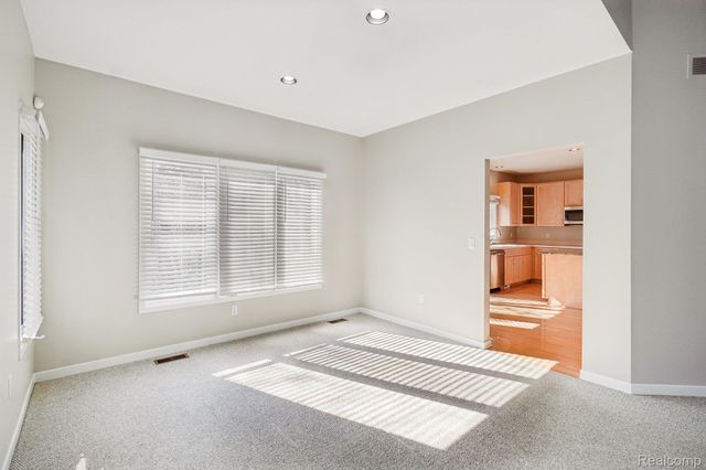 7366 Crackling Creek Circle 1, West Bloomfield Charter Township, MI 48322