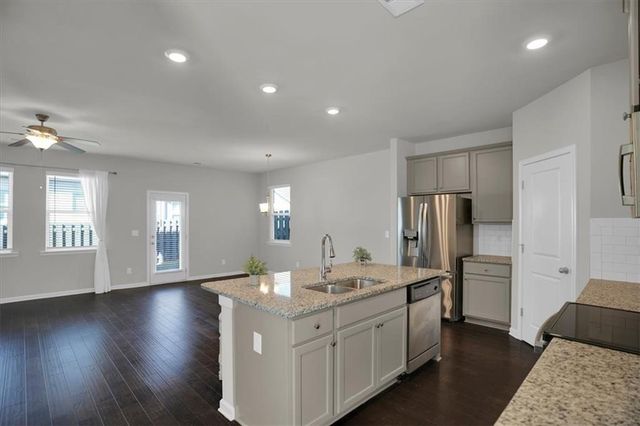 1506 Ashbrooke Trace Drive, Stone Mountain, GA 30083