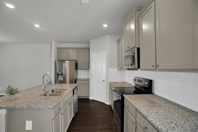 1506 Ashbrooke Trace Drive, Stone Mountain, GA 30083