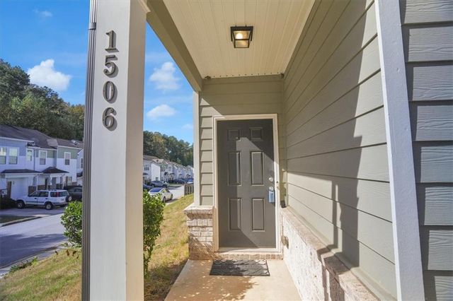 1506 Ashbrooke Trace Drive, Stone Mountain, GA 30083