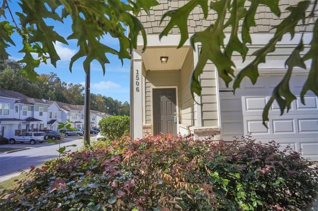 1506 Ashbrooke Trace Drive, Stone Mountain, GA 30083