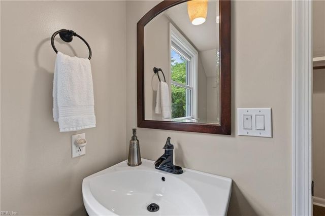 3375 Lynnwood DR, Virginia Beach, VA 23452