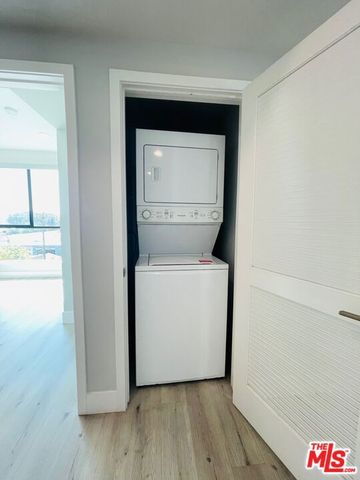 14612 Calvert Street 401, Van Nuys, CA 91411