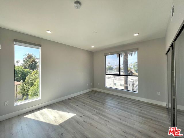 14612 Calvert Street 401, Van Nuys, CA 91411