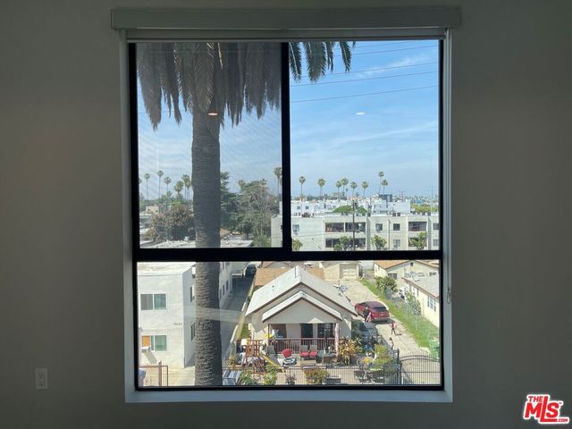 14612 Calvert Street 401, Van Nuys, CA 91411