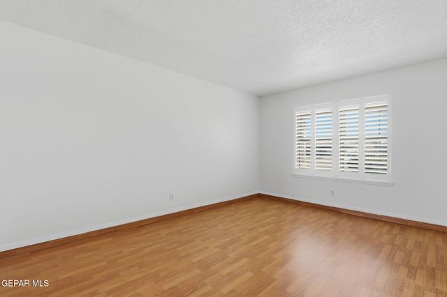 1905 DICIEMBRE Drive, El Paso, TX 79935