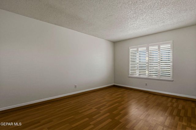 1905 DICIEMBRE Drive, El Paso, TX 79935