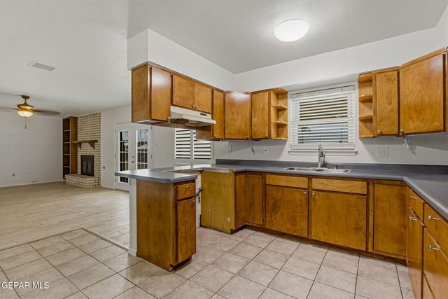 1905 DICIEMBRE Drive, El Paso, TX 79935