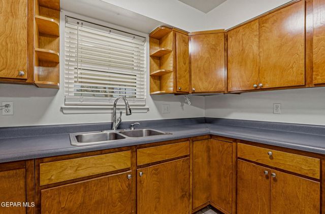 1905 DICIEMBRE Drive, El Paso, TX 79935