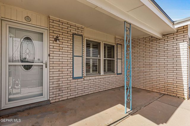 1905 DICIEMBRE Drive, El Paso, TX 79935