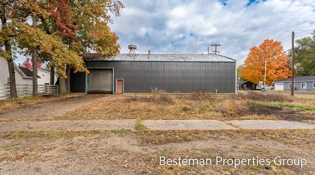 1099 Gordon Street, Muskegon, MI 49442