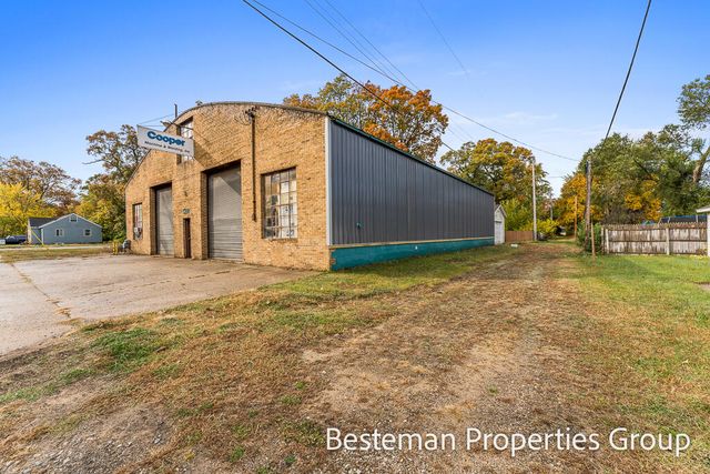 1099 Gordon Street, Muskegon, MI 49442