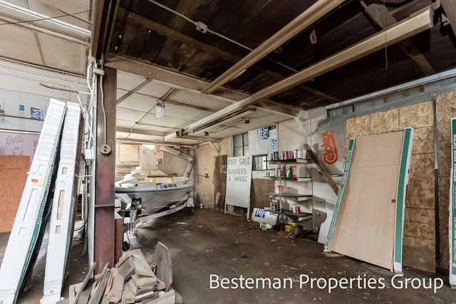 1099 Gordon Street, Muskegon, MI 49442