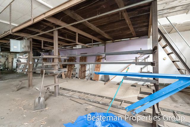 1099 Gordon Street, Muskegon, MI 49442