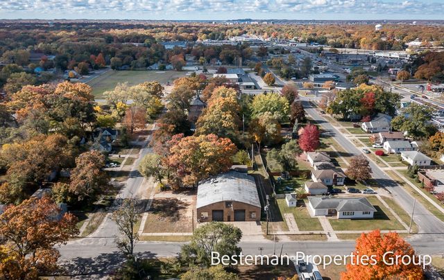 1099 Gordon Street, Muskegon, MI 49442