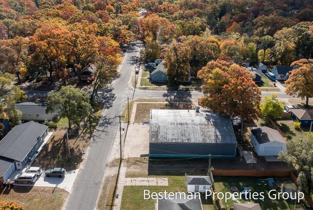 1099 Gordon Street, Muskegon, MI 49442