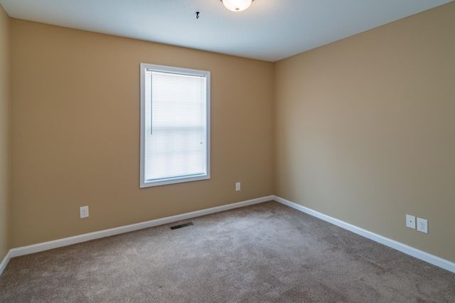 1714 Thistlewood Dr, Clarksville, TN 37042