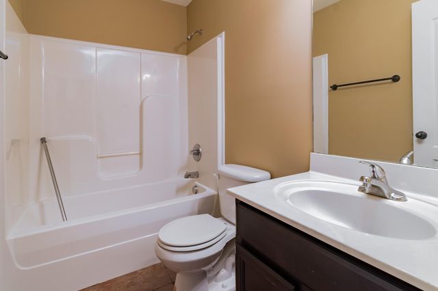 1714 Thistlewood Dr, Clarksville, TN 37042