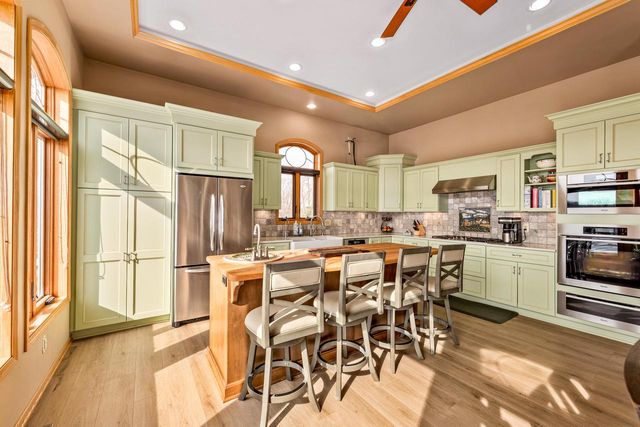 5420 Peninsula DRIVE, Waterford, WI 53185