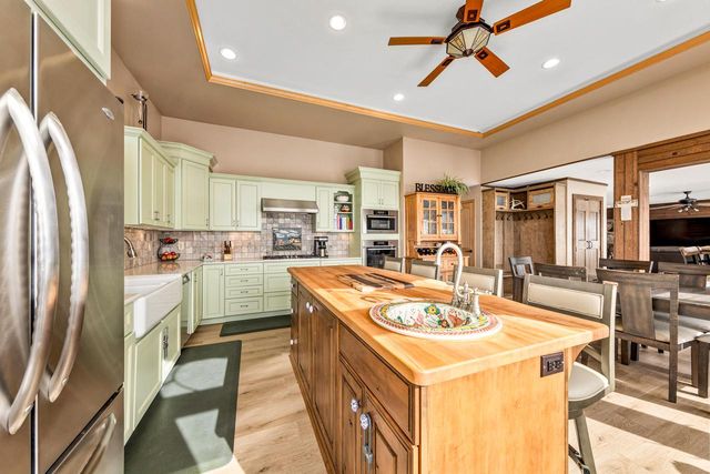 5420 Peninsula DRIVE, Waterford, WI 53185