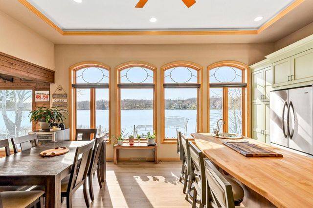 5420 Peninsula DRIVE, Waterford, WI 53185