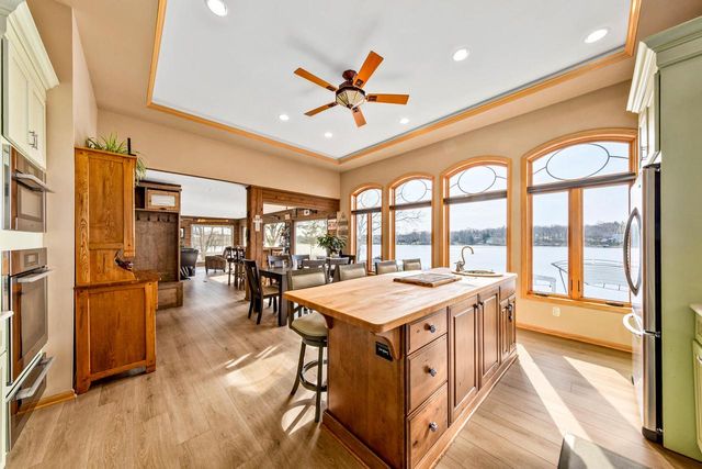 5420 Peninsula DRIVE, Waterford, WI 53185