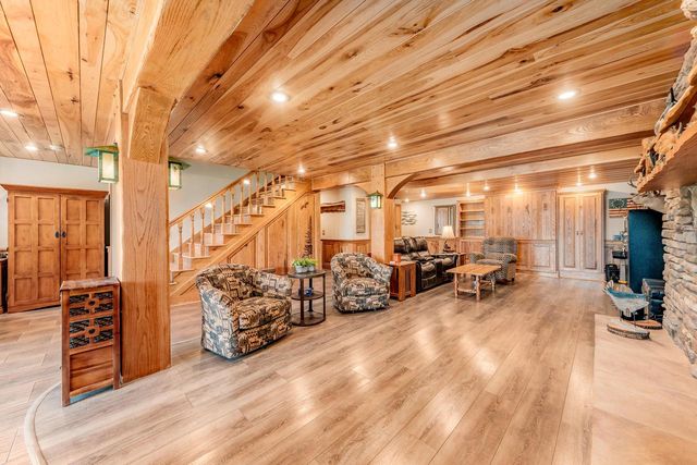 5420 Peninsula DRIVE, Waterford, WI 53185
