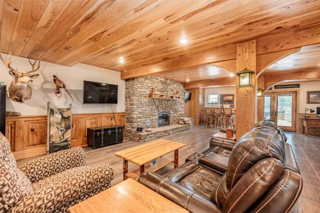 5420 Peninsula DRIVE, Waterford, WI 53185
