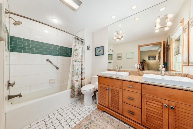 5420 Peninsula DRIVE, Waterford, WI 53185