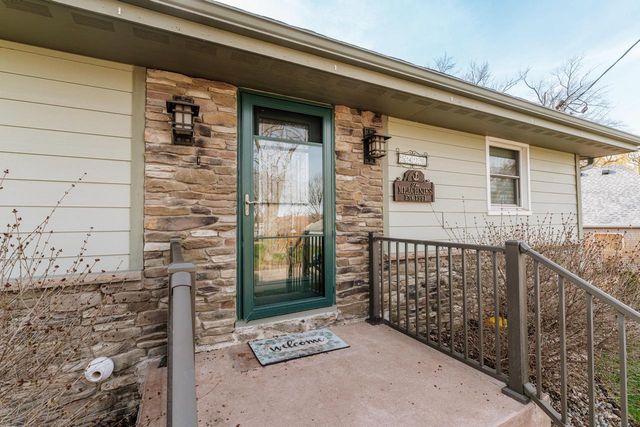 5420 Peninsula DRIVE, Waterford, WI 53185
