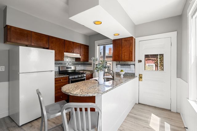 2 Thorndike St 2, Arlington, MA 02474
