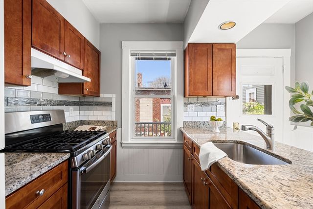 2 Thorndike St 2, Arlington, MA 02474