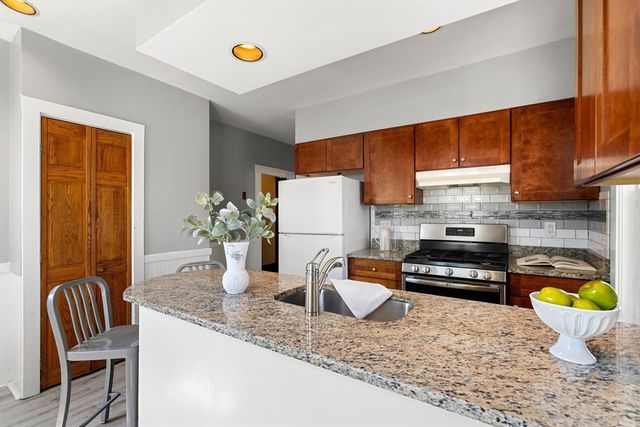 2 Thorndike St 2, Arlington, MA 02474