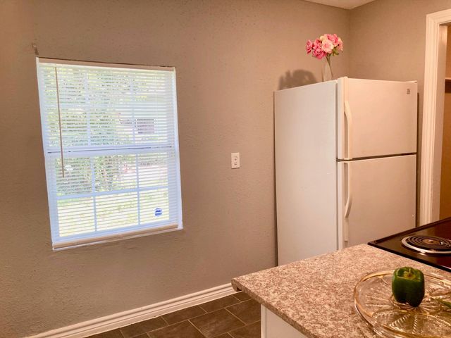 6103 Sherwood Drive, Houston, TX 77021