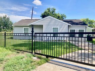 6103 Sherwood Drive, Houston, TX 77021