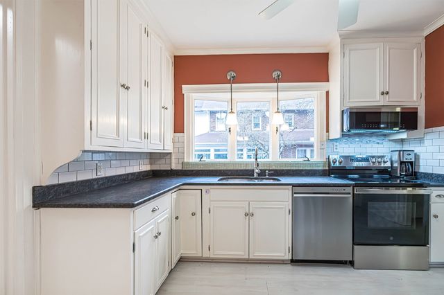 306 SHAWNEE Drive, Erie, PA 16505