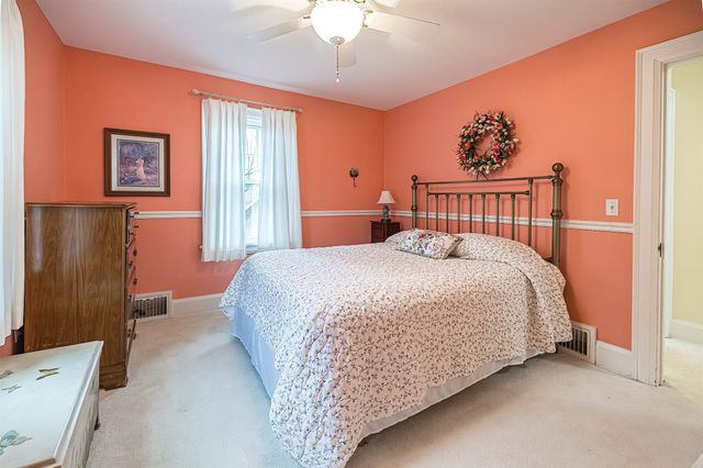 306 SHAWNEE Drive, Erie, PA 16505