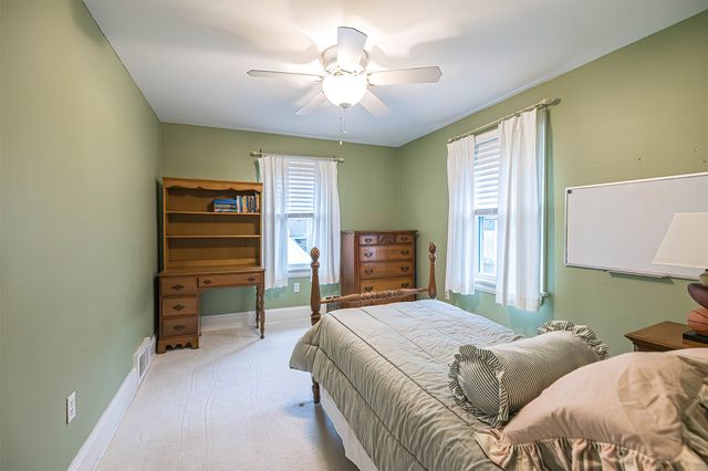 306 SHAWNEE Drive, Erie, PA 16505