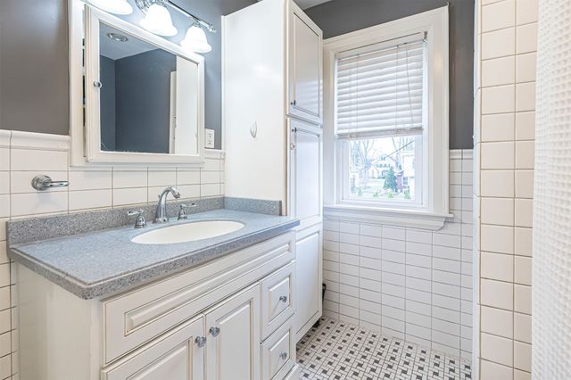 306 SHAWNEE Drive, Erie, PA 16505