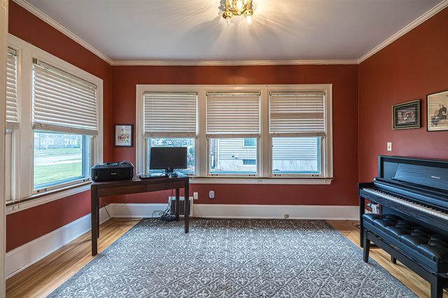 306 SHAWNEE Drive, Erie, PA 16505