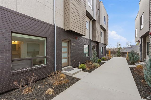 6996 S BROOKHILL, Cottonwood Heights, UT 84171